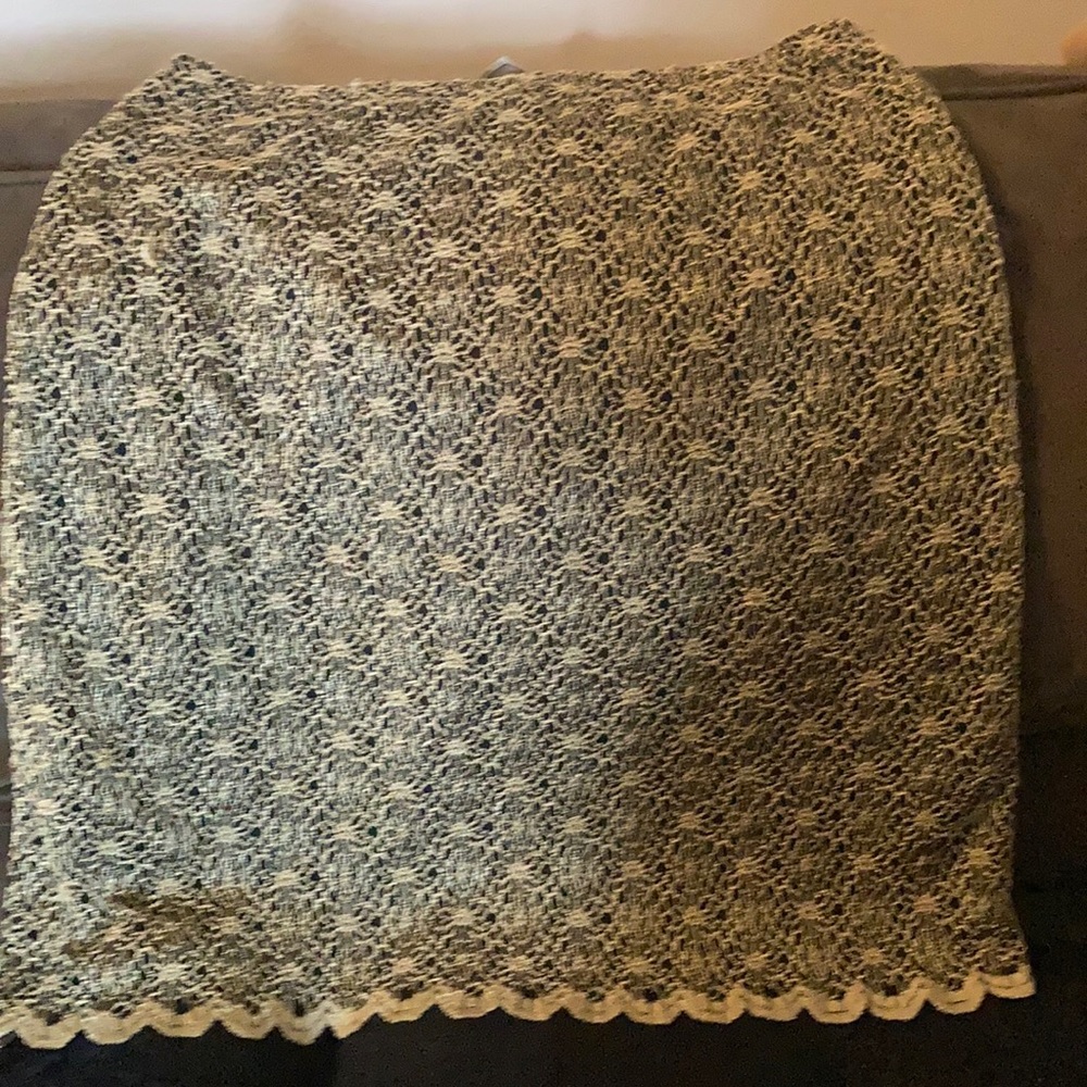 Women’s gold/black skirt
